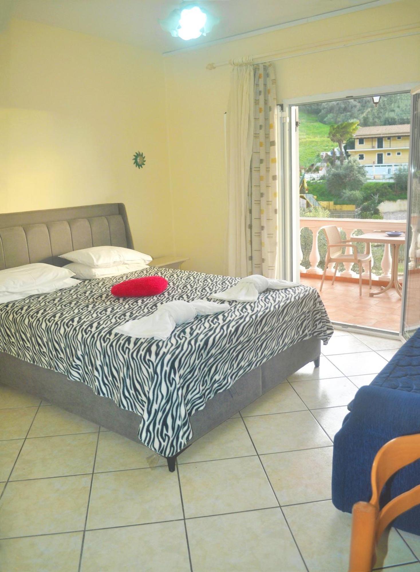 House Letta In Agios Gordios In A Very Quiet Location Apartment